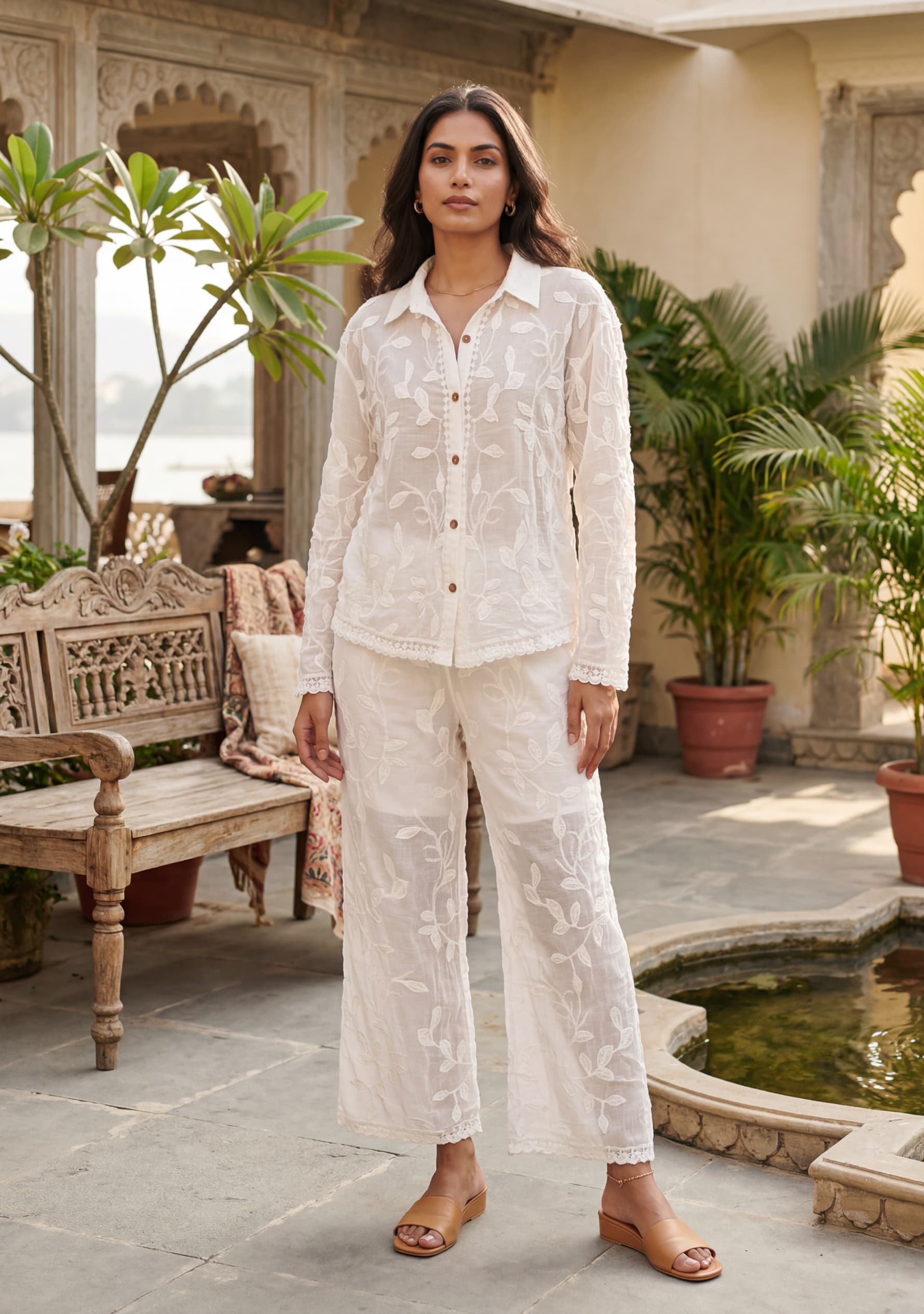 Folia Crochet Bottom (White)