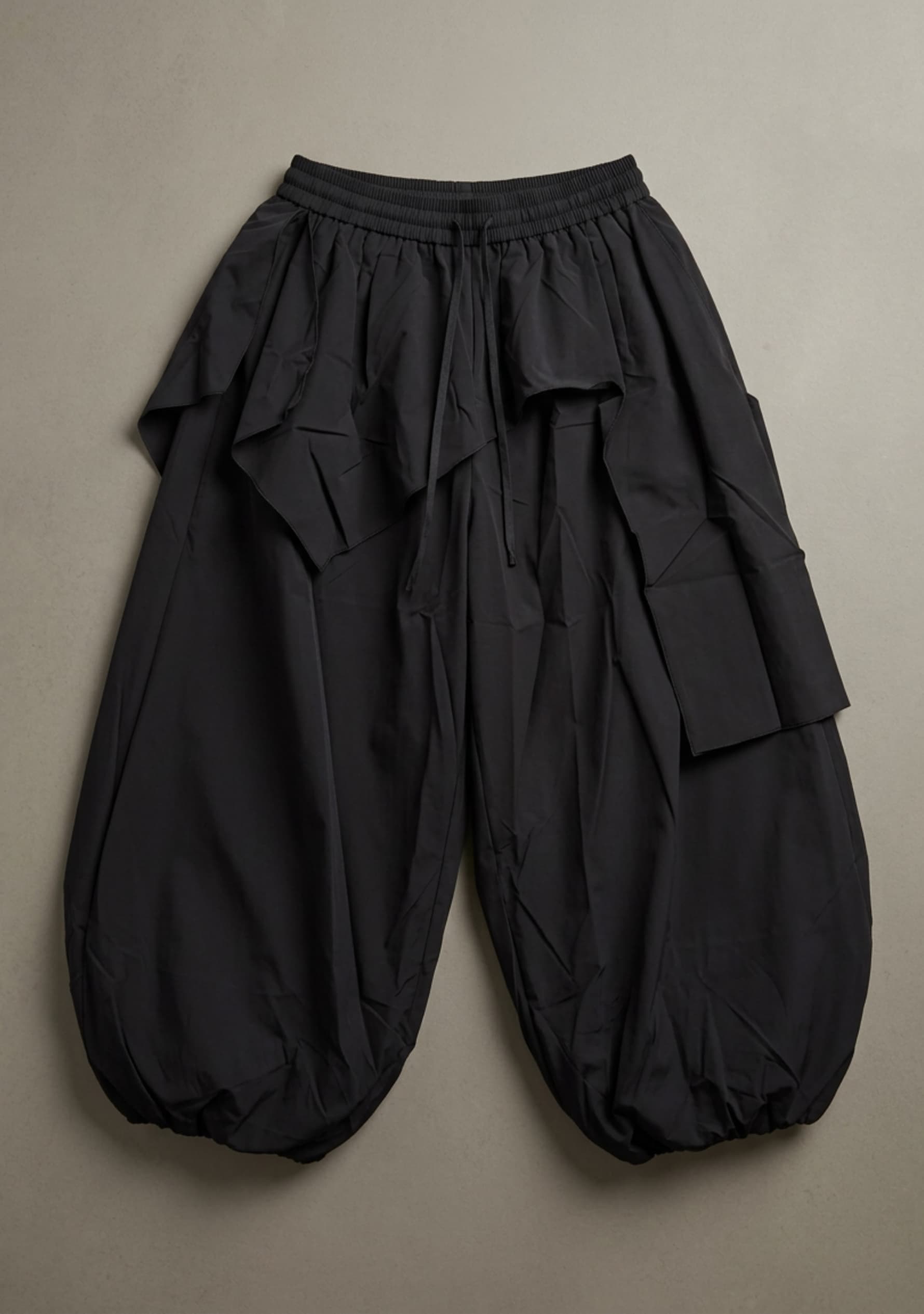 Cloud Balloon Pants (Black)